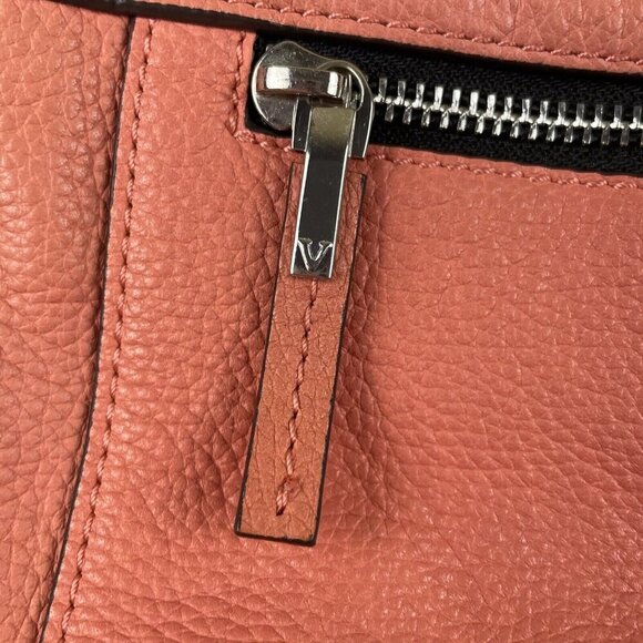 VINCE CAMUTO Crossbody Purse Bag Pebbled Leather Zip Pockets Salmon - Picture 4 of 10